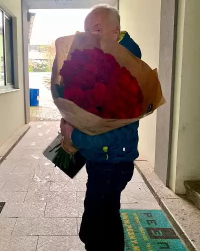 Delivery of birthday bouquets of roses in Olomouc Mon-Sun