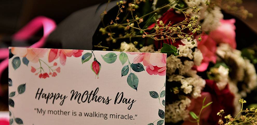 Den matek - víte jakou květinu darovat? | KvětinyOnline.cz